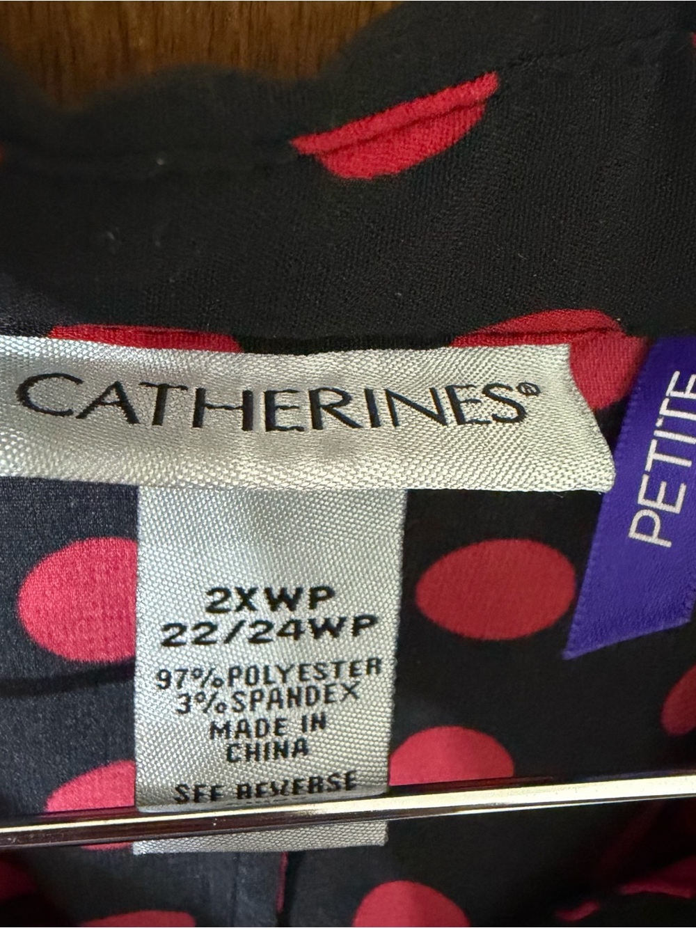 Catherines 2XWP 22/24WP Black Button-Down Blouse with Red Polka Dots - Picture 3 of 9